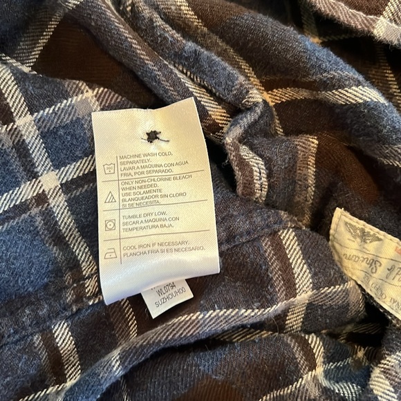 Field and Stream Plaid Flannel Button Down Shirt XL - Picture 6 of 8